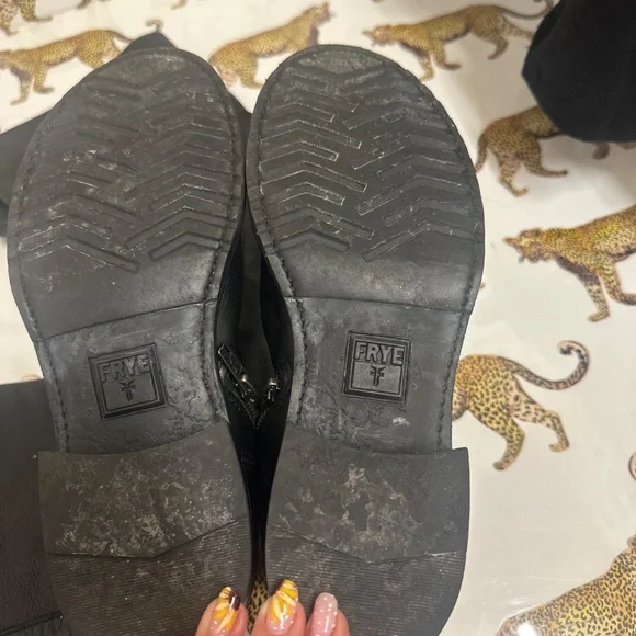 Tall Frye black leather boots - size 7 1/2 - Picture 2 of 5